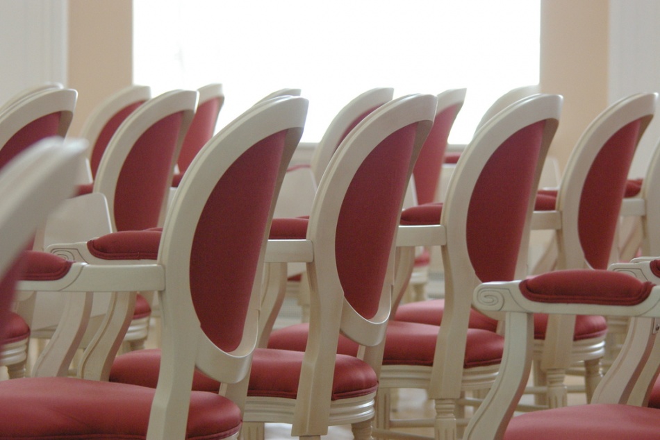 Вахтанговский театр представил премьеру по забытому роману о любви и войне